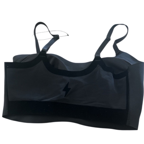 Elegant Black Seamless Bra - Picture 4 of 4